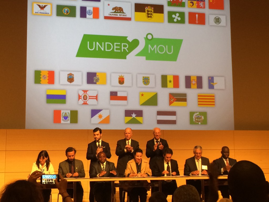 Governor Brown witnesses subnational leaders from around the globe signing the "Under 2 MOU" Thursday in New York.